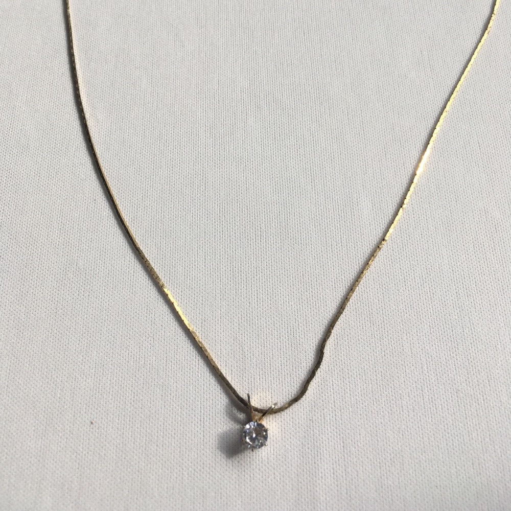 Vintage gold toned necklace with rhineston…